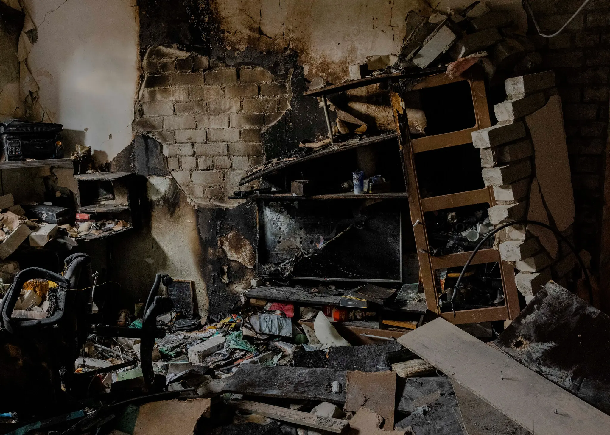 Зруйнований останнім обстрілом будинок у Шебекіно.